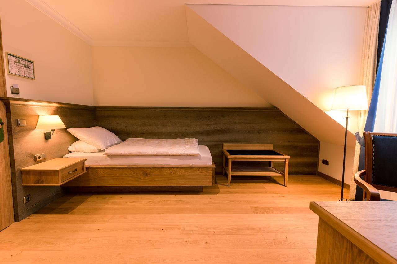 Hotel & Gaststaette Zum Erdinger Weissbraeu München Exteriör bild